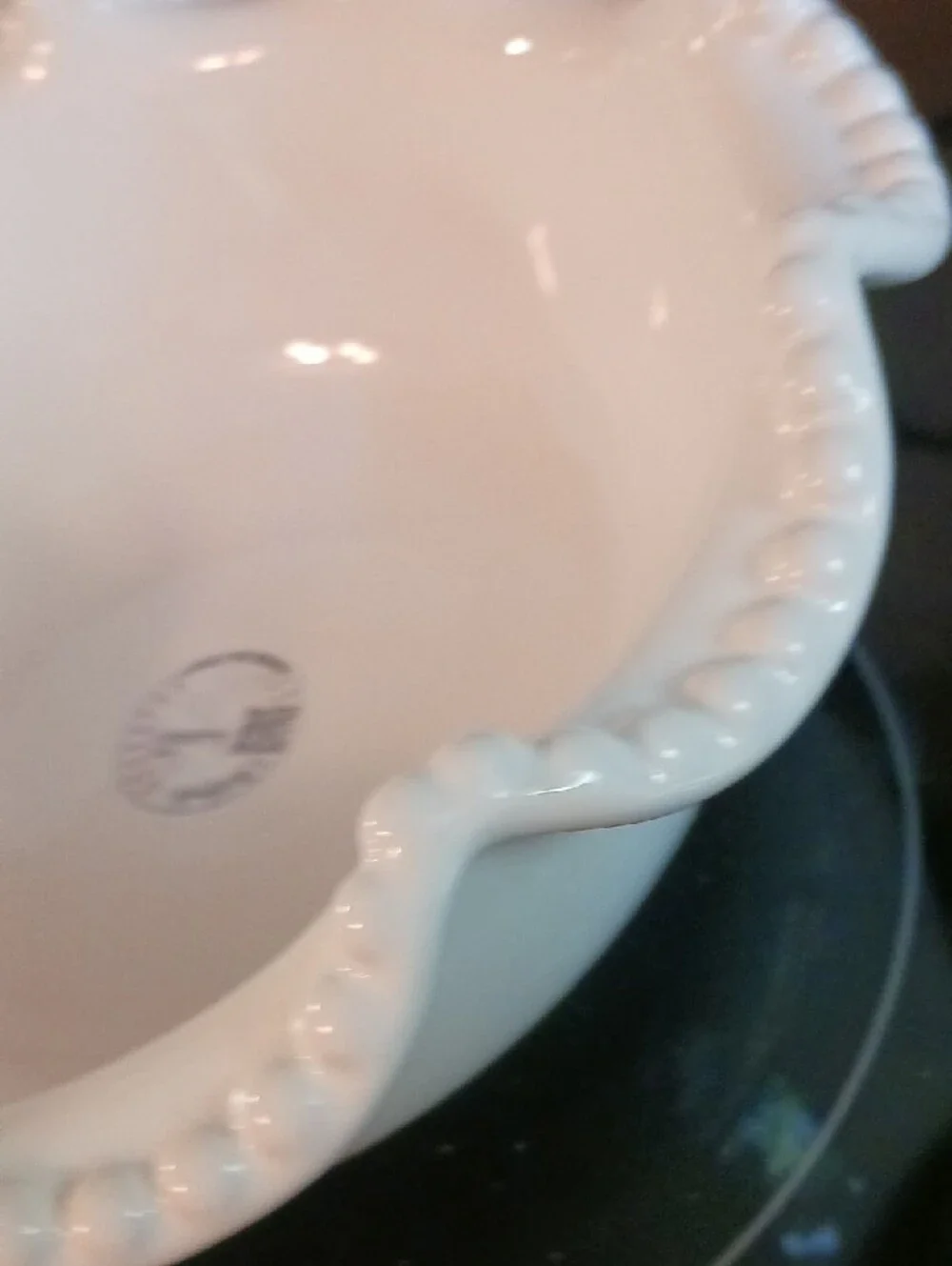 Gorgeous! White Decorative Ceramic Serving Bowl w/  Scalloped Edge Design Italy